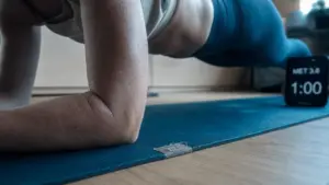 1 minute de gainage calories : 3 à 6 kcal